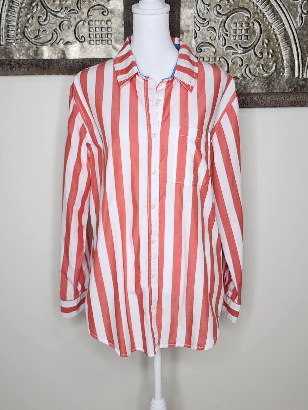 St. John's Bay Red White Vertical Stripe Button-Down long sleeve Shirt cotton